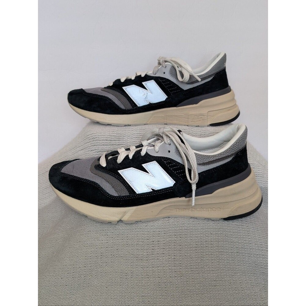 New Balance Men’s 997R Black & Gray Retro Runner Sneakers 13.5